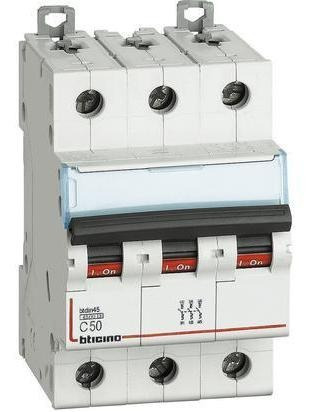 Int. Aut. Termomagnetico Para Riel 3P C50 10/6Ka 220/440V C Din Btdin